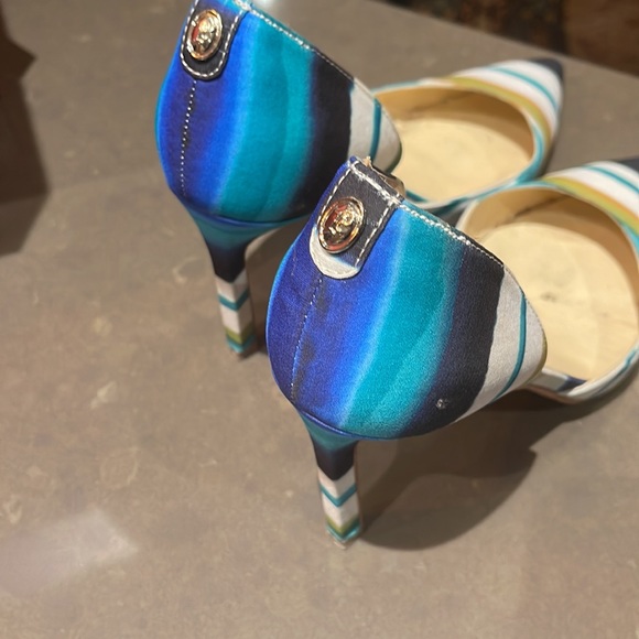 IVANKA TRUMP - Picture 2 of 7